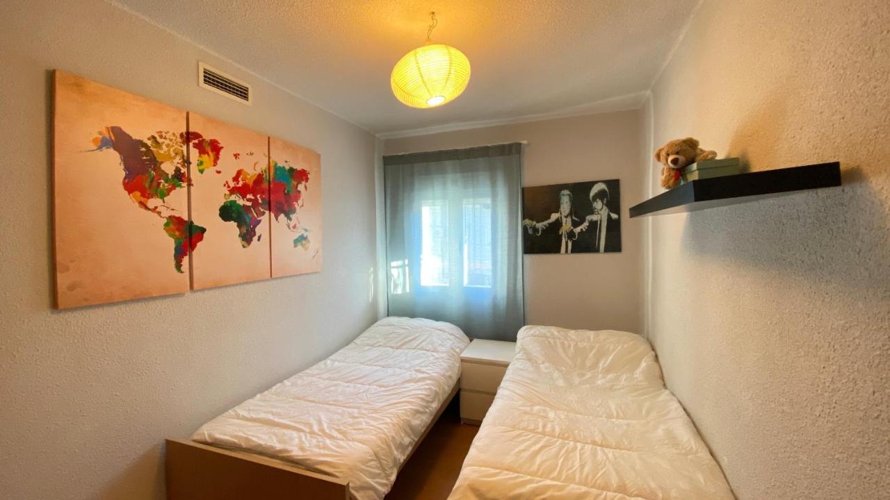 Aluche Con Parking Gratuito Appartement Madrid